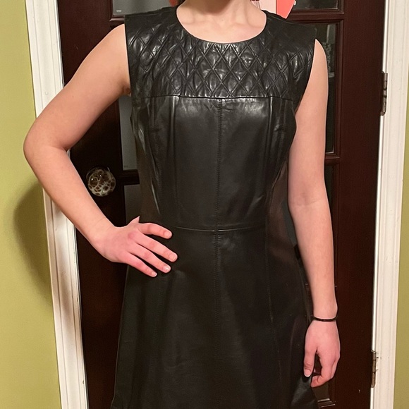 MISS WU: WOMENS HIGHER-END 100% LEATHER 'FIT & FLARE' DRESS-SIZE 4 - Picture 5 of 8